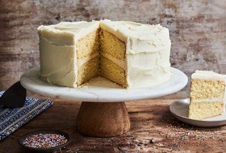 Golden Vanilla Cake 