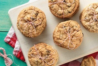 All-Star Oatmeal Cookies 