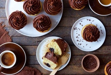 Chocolate-Filled Golden Cupcakes