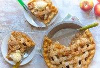 Apple Pie Bakealong via @kingarthurflour