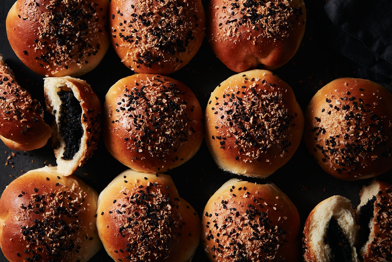 Black Sesame and Coconut Buns