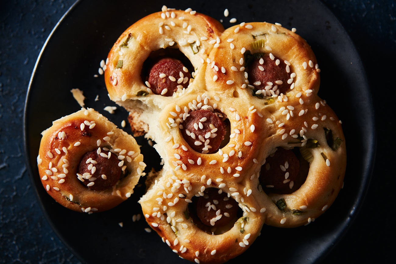 Scallion Sesame Hot Dog Buns